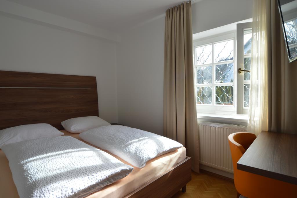Pension Elisabeth - Rooms & Apartments Salzburg Exteriör bild